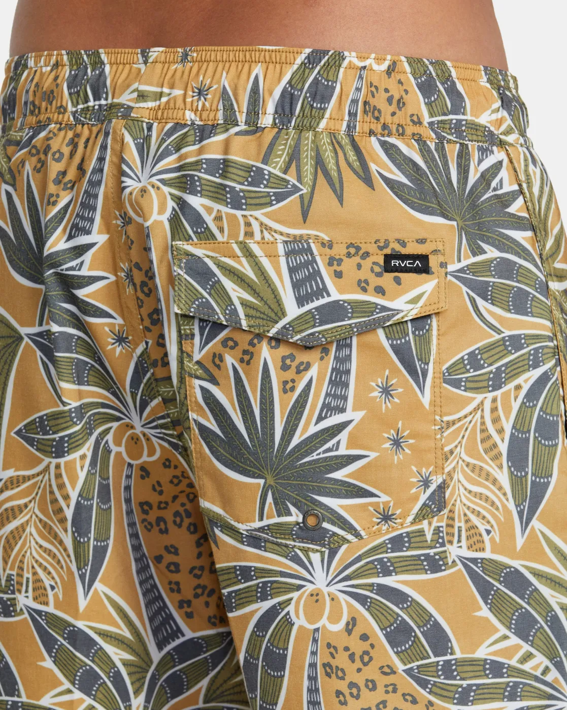 RVCA BARNES ELASTIC WAIST 17" BOARDSHORTS Camel