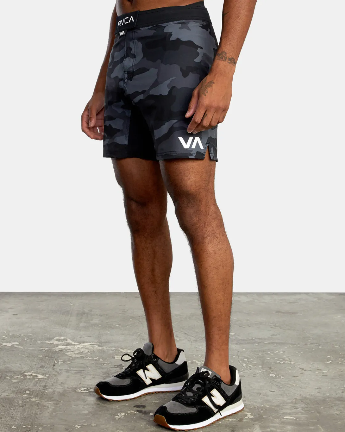 RVCA FIGHT 15" SCRAPPER SHORTS Grey Camo Outlet